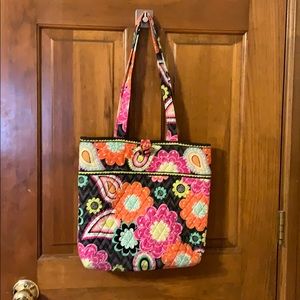 Vera Bradley standard tote. EUC.